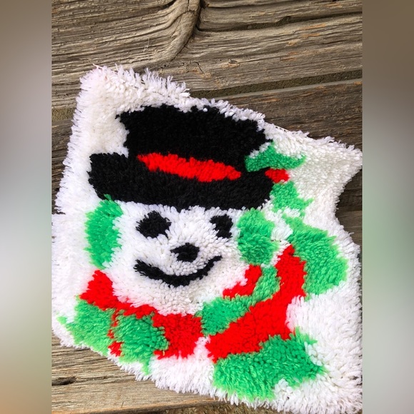 Kitschy Snowman Latch hook wall hanging Retro kitsch 50s 60s 1950s 1960s cute💚 - Picture 2 of 6